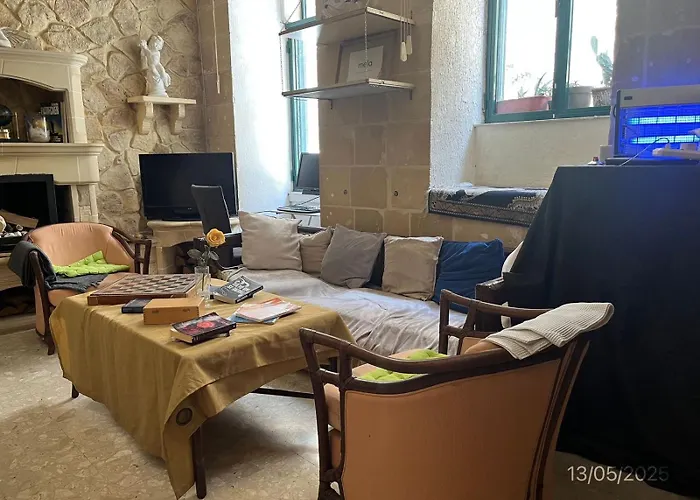 Master With Kingsize Bed And Ensuite Δωμάτια σε οικογενειακή κατοικία *