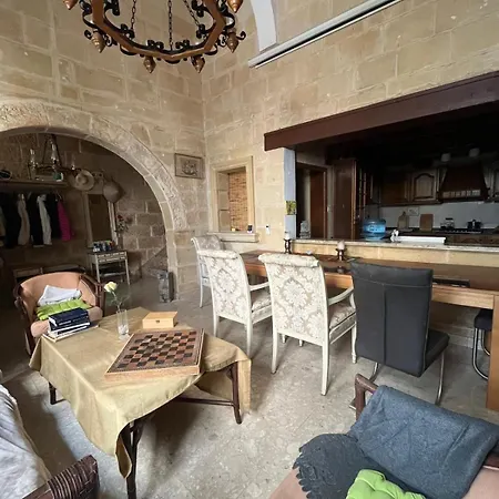 Homestay Master With Kingsize Bed And Ensuite Senglea