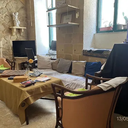 Master With Kingsize Bed And Ensuite ホームステイ *