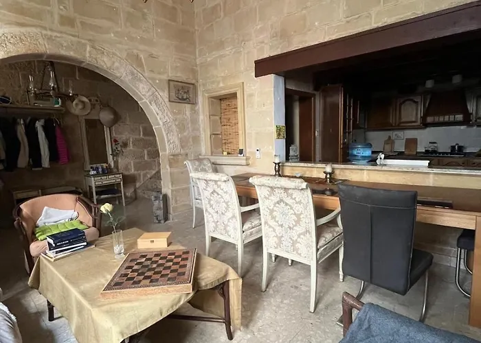 Pansiyon Master With Kingsize Bed And Ensuite Senglea