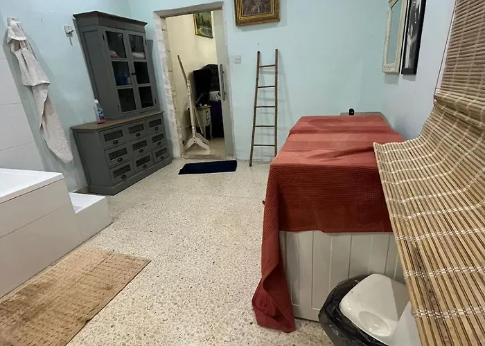 Master With Kingsize Bed And Ensuite Pansiyon Senglea