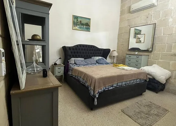 Master With Kingsize Bed And Ensuite Gazde/Camere de închiriat Senglea